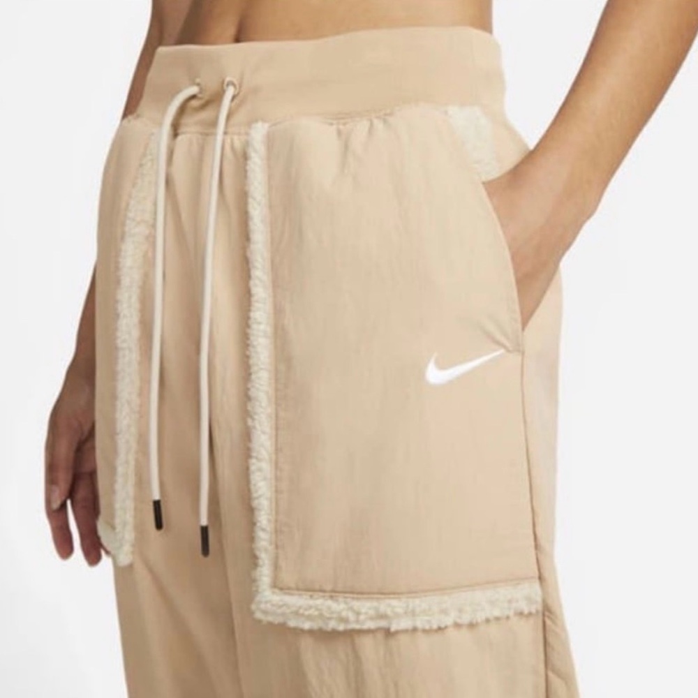 Nike Sportswear Essential Women's Woven High-Waisted Curve Pants, Sz XL-tall New - Picture 9 of 9